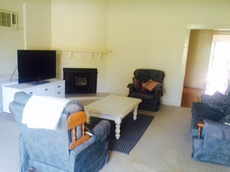 14 Lachlan Street, Cowra NSW 2794