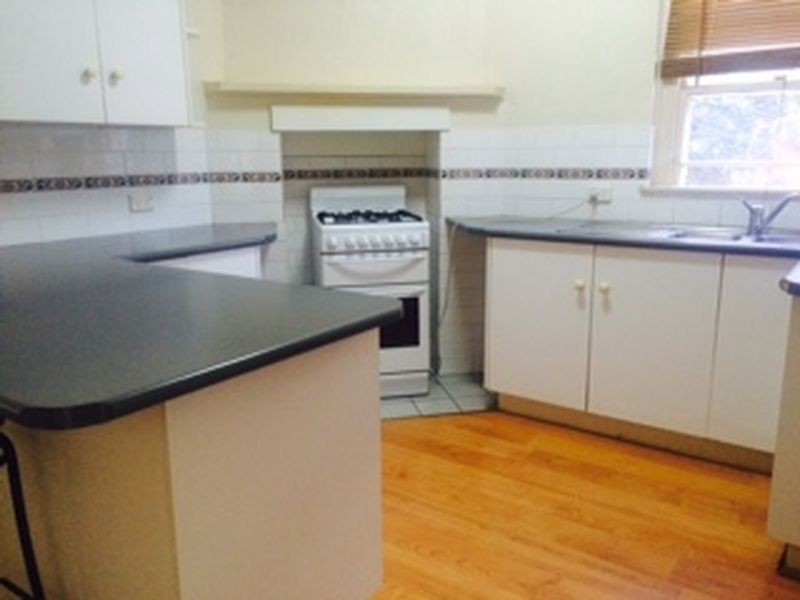 14 Lachlan Street, Cowra NSW 2794