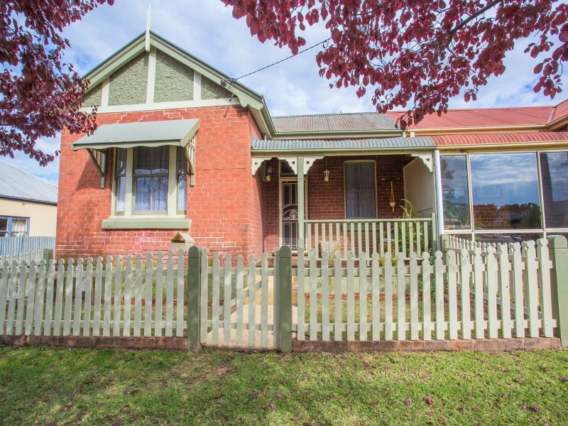 17 Railway Street, Cowra NSW 2794