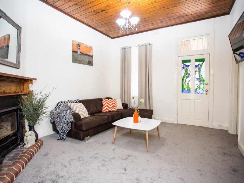 17 Railway Street, Cowra NSW 2794