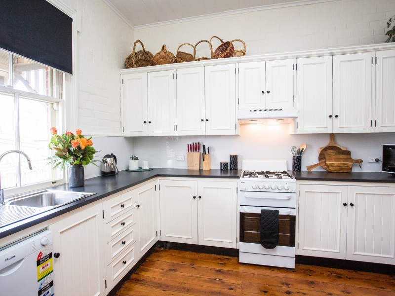 17 Railway Street, Cowra NSW 2794