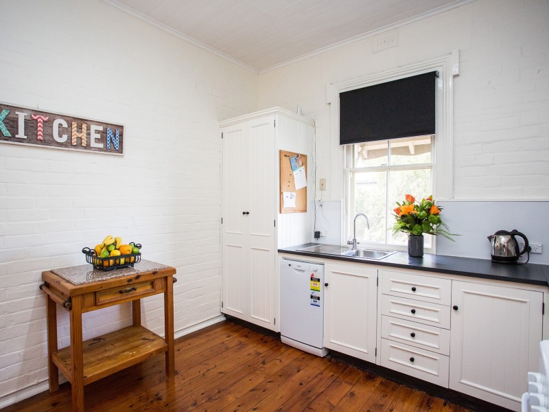 17 Railway Street, Cowra NSW 2794