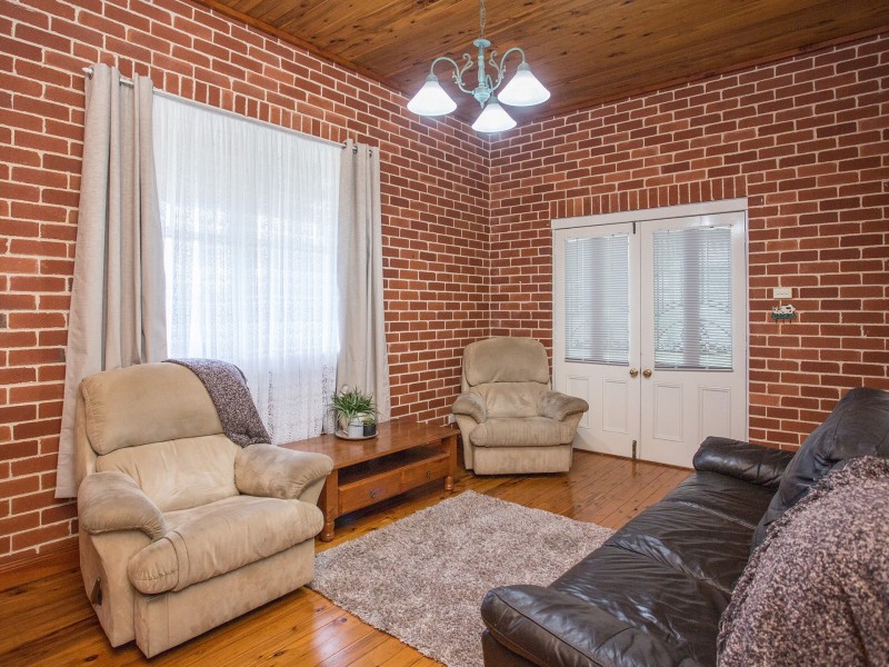 17 Railway Street, Cowra NSW 2794