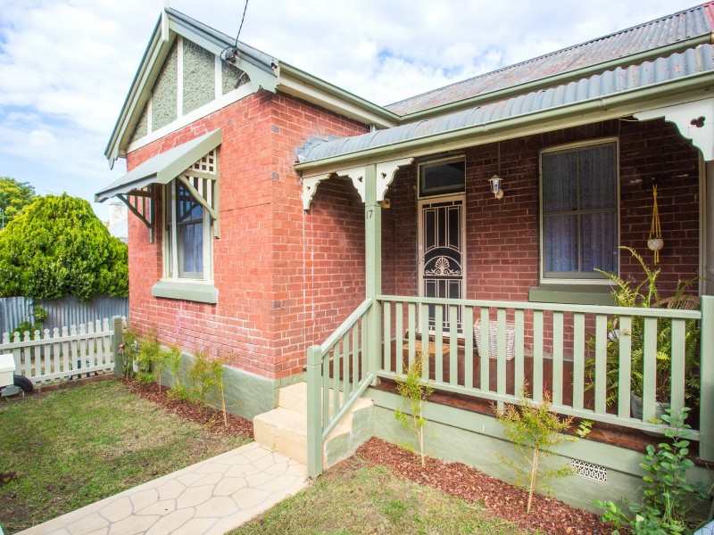 17 Railway Street, Cowra NSW 2794