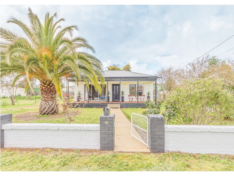 29 Lee Street, Cowra NSW 2794