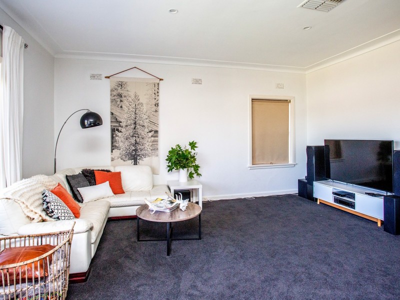 82 Liverpool Street, Cowra NSW 2794