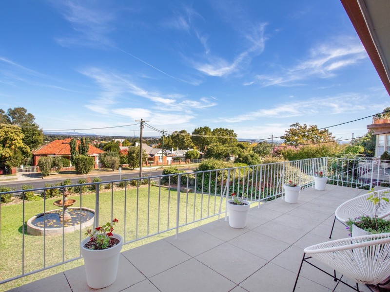 82 Liverpool Street, Cowra NSW 2794