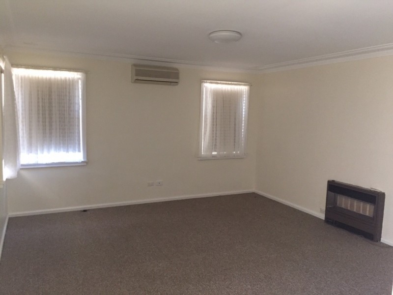 34 Fitzroy Avenue, Cowra NSW 2794