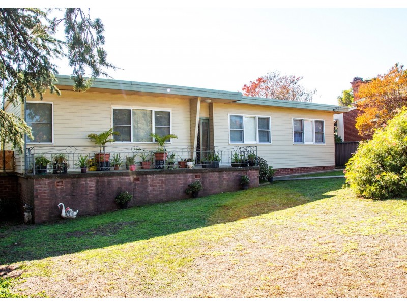24 Coota Street, Cowra NSW 2794