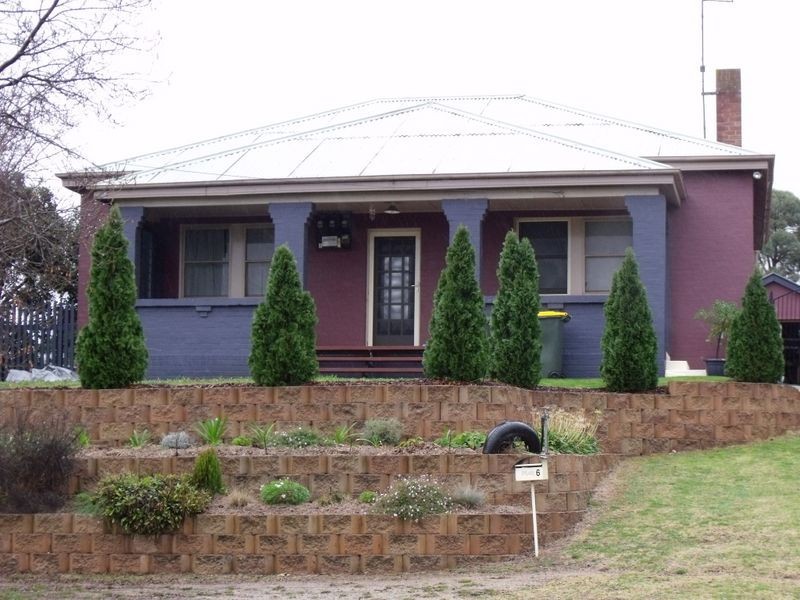 6 Daly Street, Cowra NSW 2794