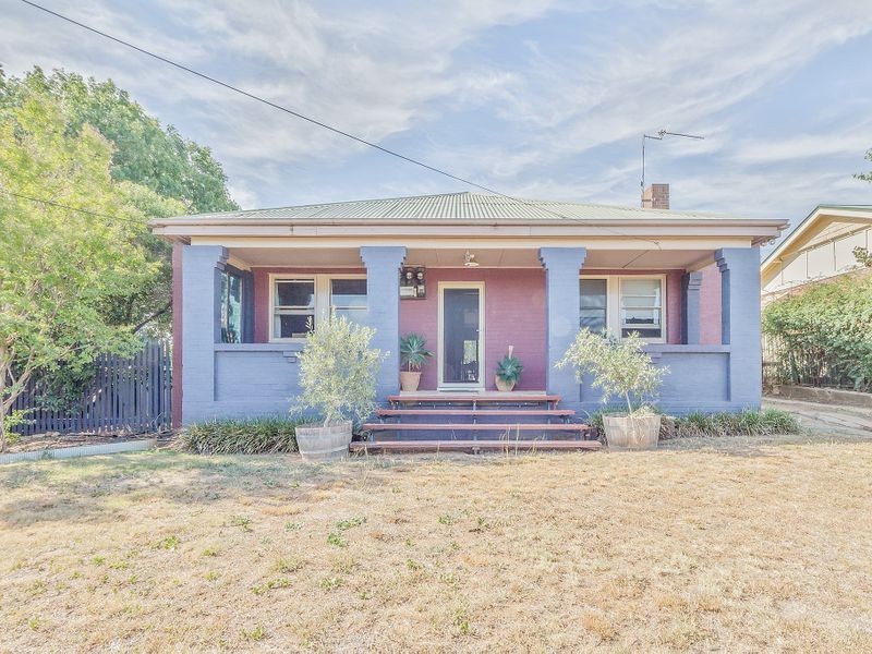 6 Daly Street, Cowra NSW 2794