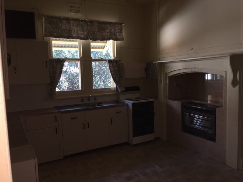 69 Carrington Street, Woodstock NSW 2793