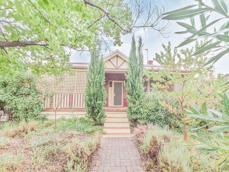 53 Darling Avenue, Cowra NSW 2794