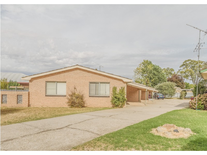5A Coolabah Crescent, Cowra NSW 2794