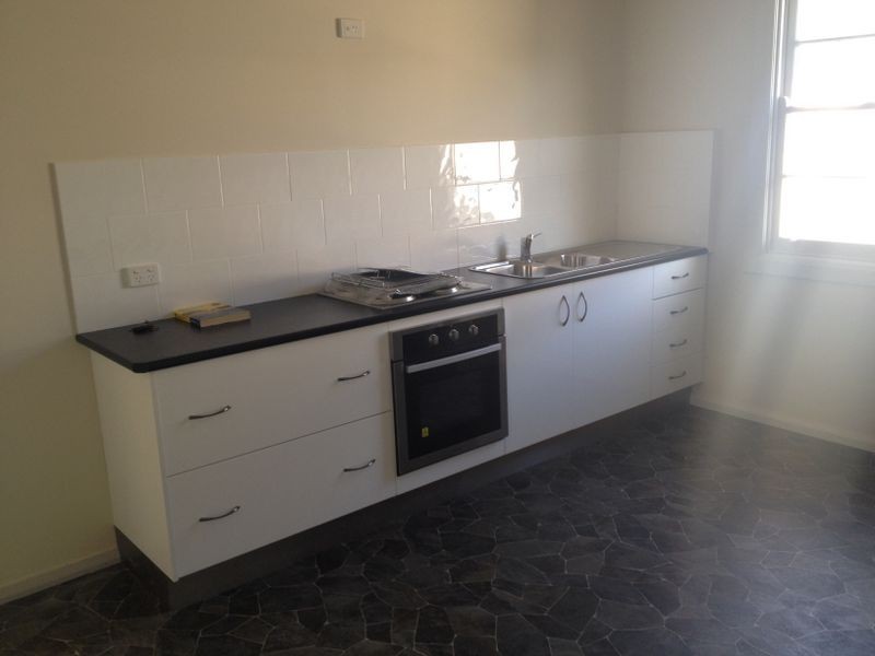 8 Whitby Street, Cowra NSW 2794