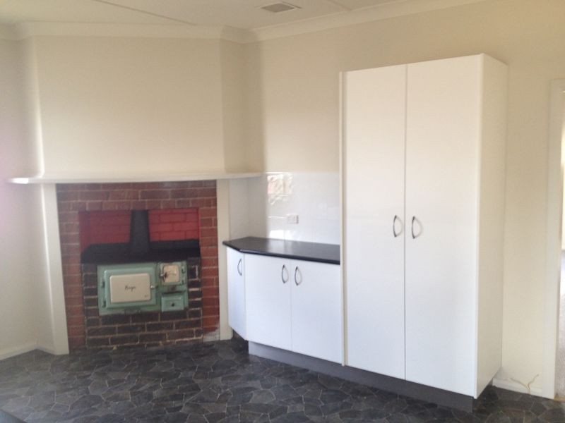 8 Whitby Street, Cowra NSW 2794