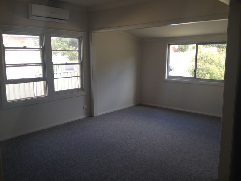 8 Whitby Street, Cowra NSW 2794
