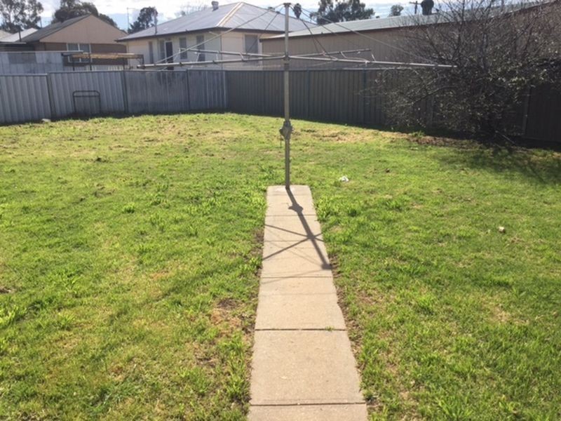 36 Logan Street, Cowra NSW 2794
