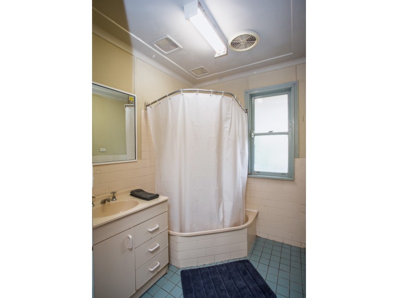 36 Logan Street, Cowra NSW 2794