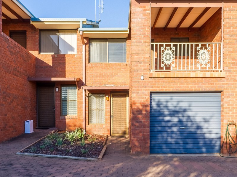 Unit 3/42 Evans Street, Cowra NSW 2794
