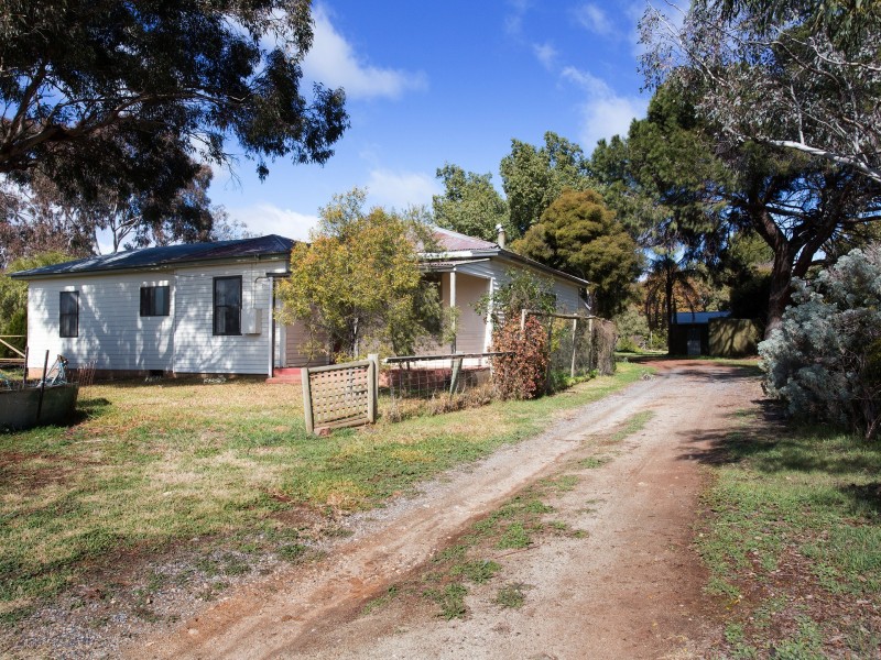 66 Lyall Street, Cowra NSW 2794