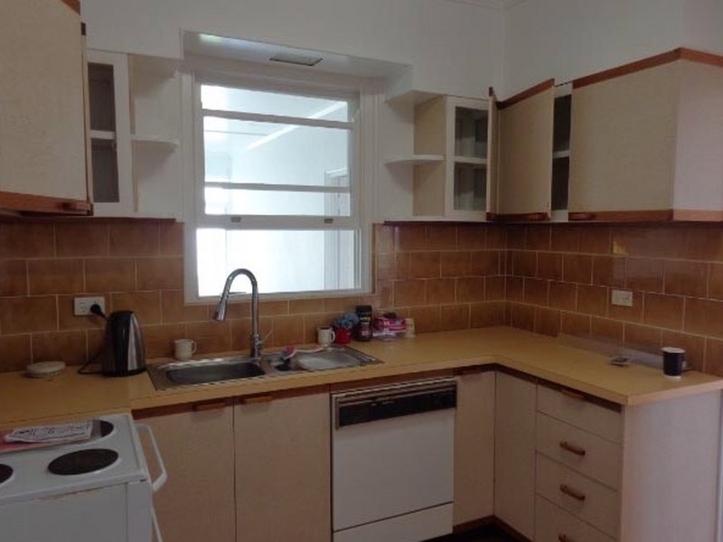 18 Lynch Street, Cowra NSW 2794