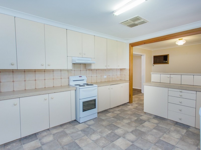 10 Kibbler Street, Cowra NSW 2794