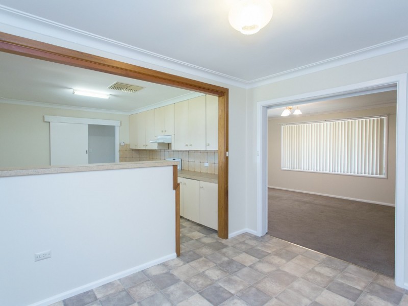 10 Kibbler Street, Cowra NSW 2794