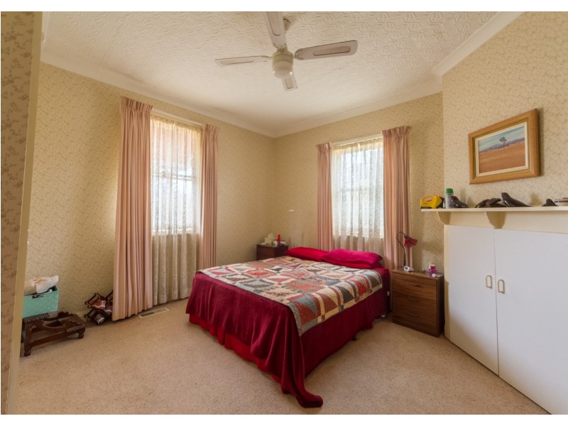 34 River Park Road, Cowra NSW 2794