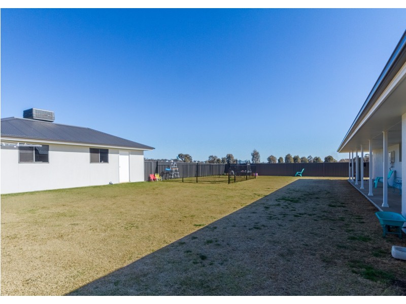10221 Mid Western Highway, Cowra NSW 2794