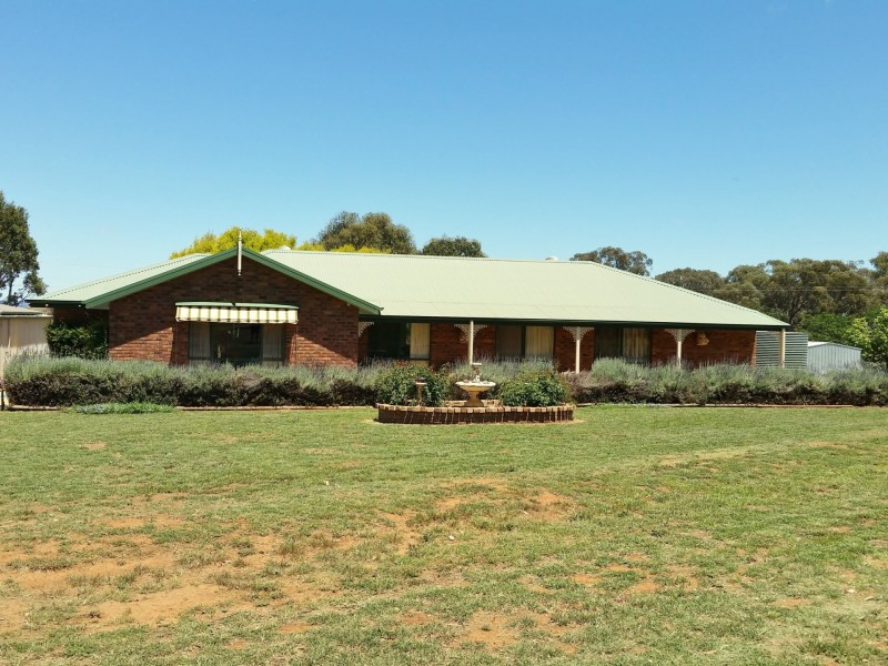 207 Porters Mount Road, Cowra NSW 2794