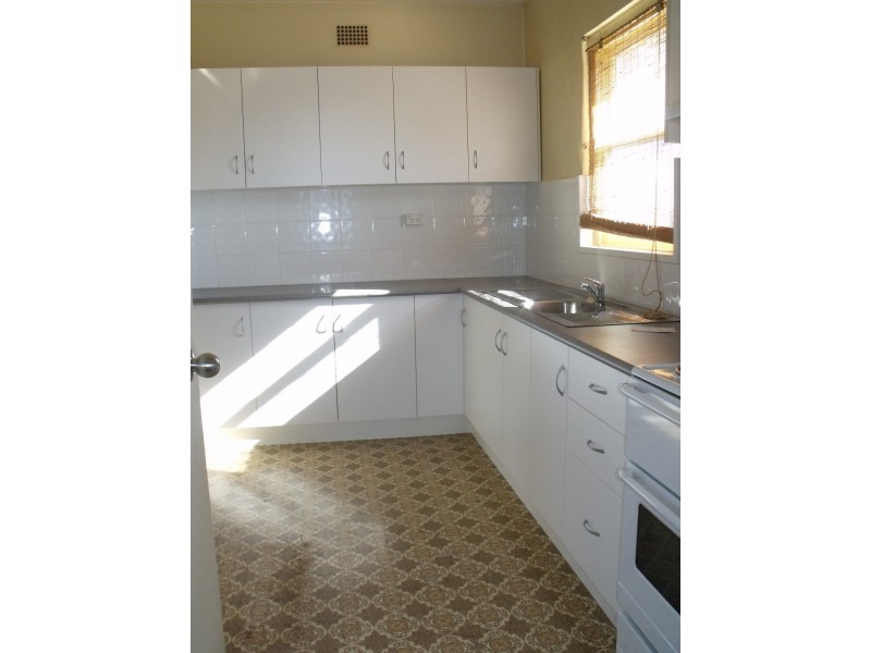 14 Wellington St, Cowra NSW 2794