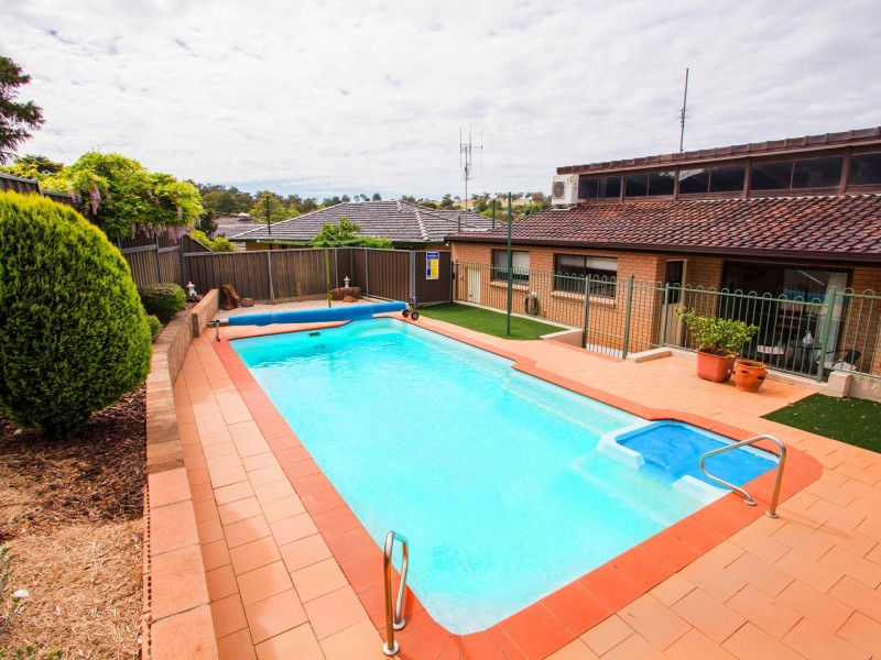 10 Allambie Place, Cowra NSW 2794