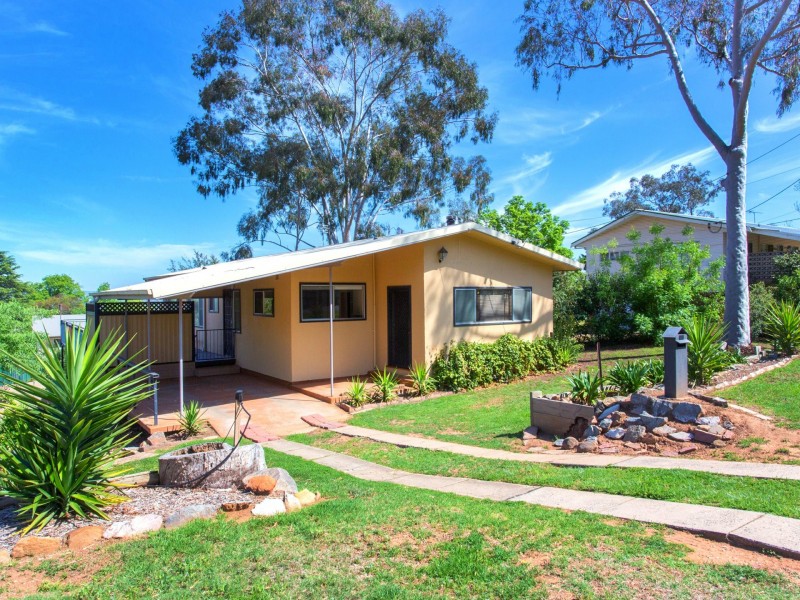 20 Henderson Street, Cowra NSW 2794