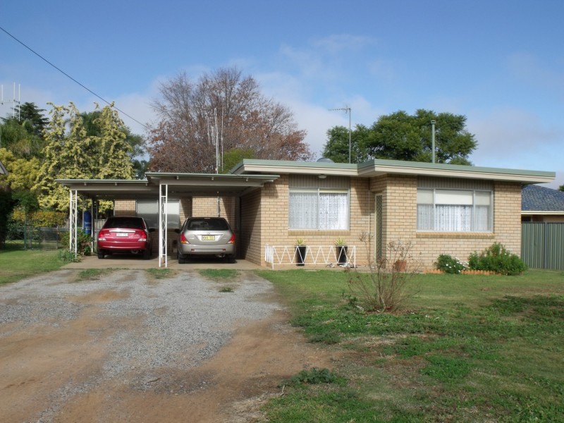 Unit 1/9 Kooralla Walk, Cowra NSW 2794
