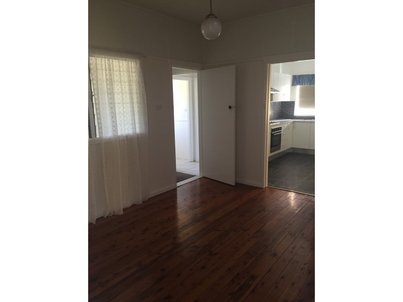 5 Macassar Street, Cowra NSW 2794