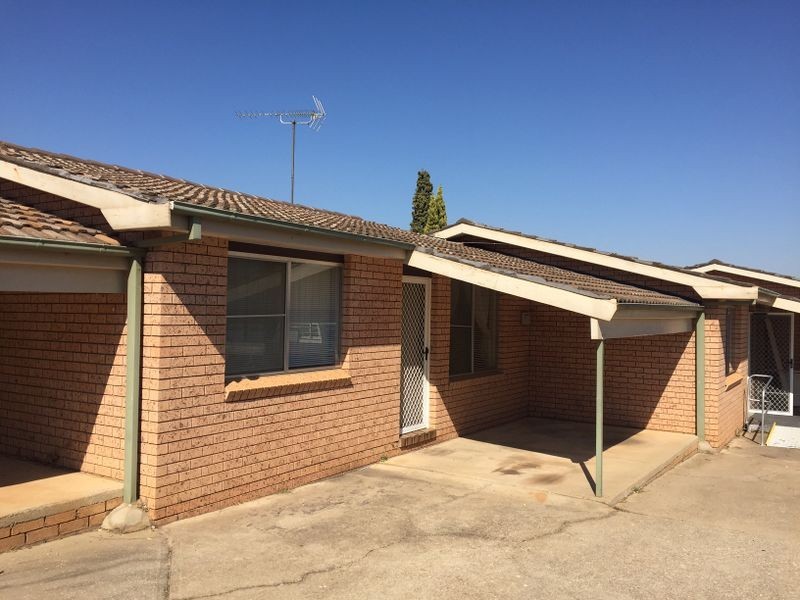 5B Coolabah Crescent, Cowra NSW 2794
