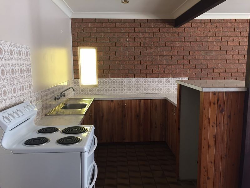 5B Coolabah Crescent, Cowra NSW 2794