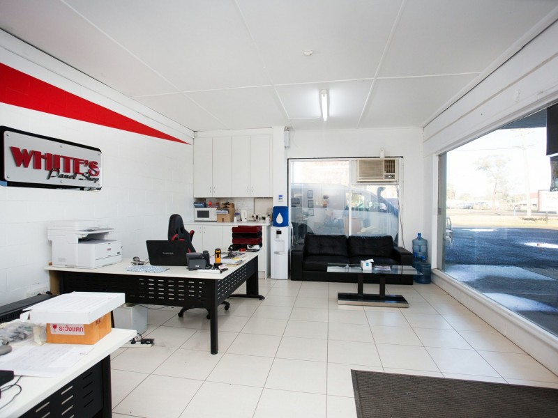 60-62 Young Road, Cowra NSW 2794
