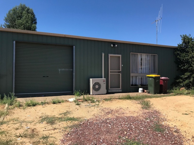 22B Darling Avenue, Cowra NSW 2794