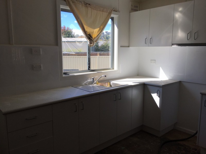 Unit 1/11 Mulyan St, Cowra NSW 2794