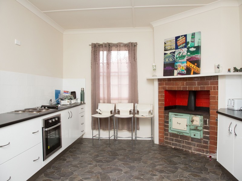 8 Whitby Street, Cowra NSW 2794