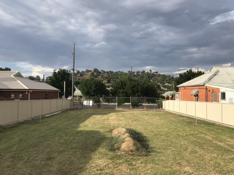 51 Vaux St, Cowra NSW 2794