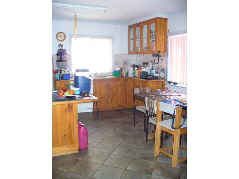 17 Lyall St, Cowra NSW 2794