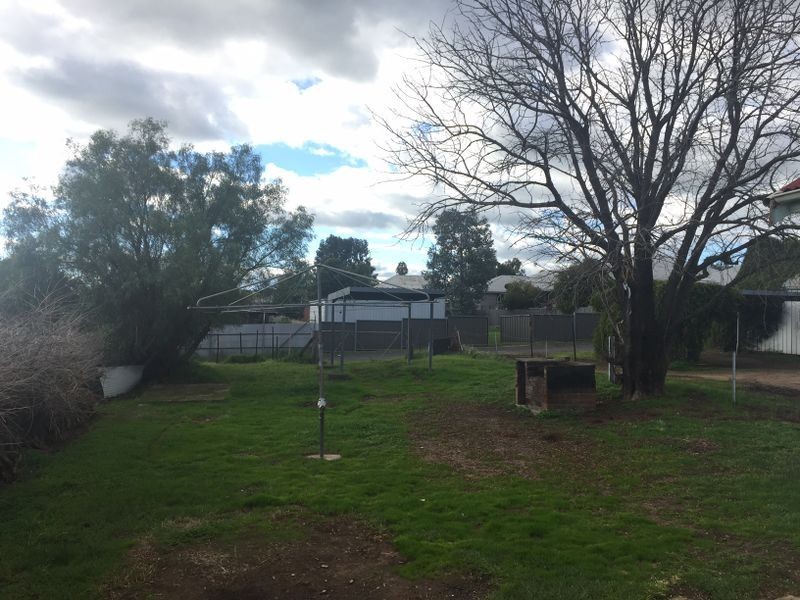 10 Coota Street, Cowra NSW 2794