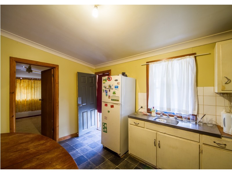 4 Brougham Street, Cowra NSW 2794