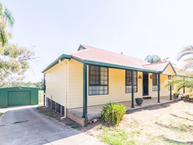 20 Chapman Street, Cowra NSW 2794