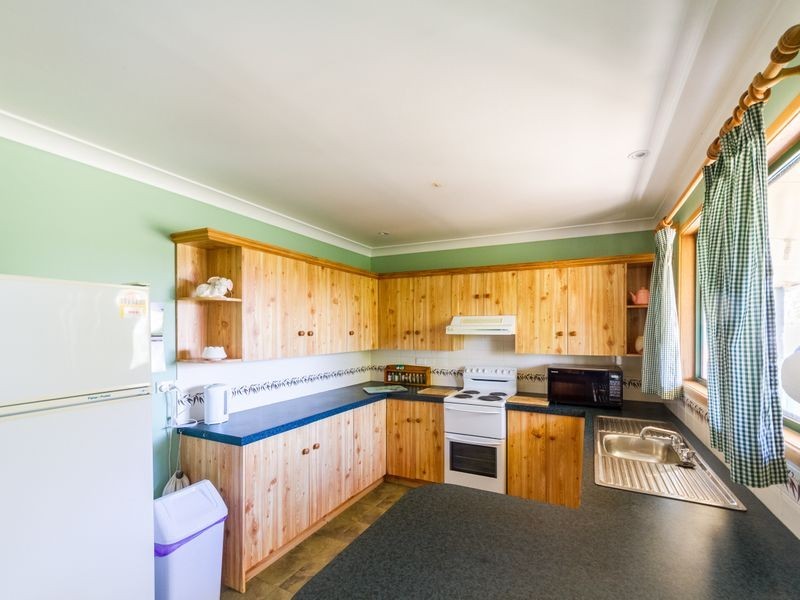 20 Chapman Street, Cowra NSW 2794