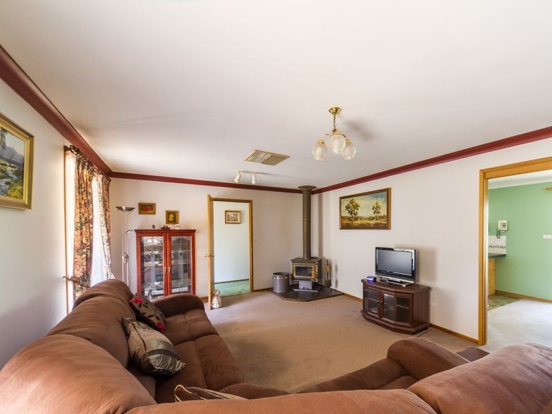 20 Chapman Street, Cowra NSW 2794