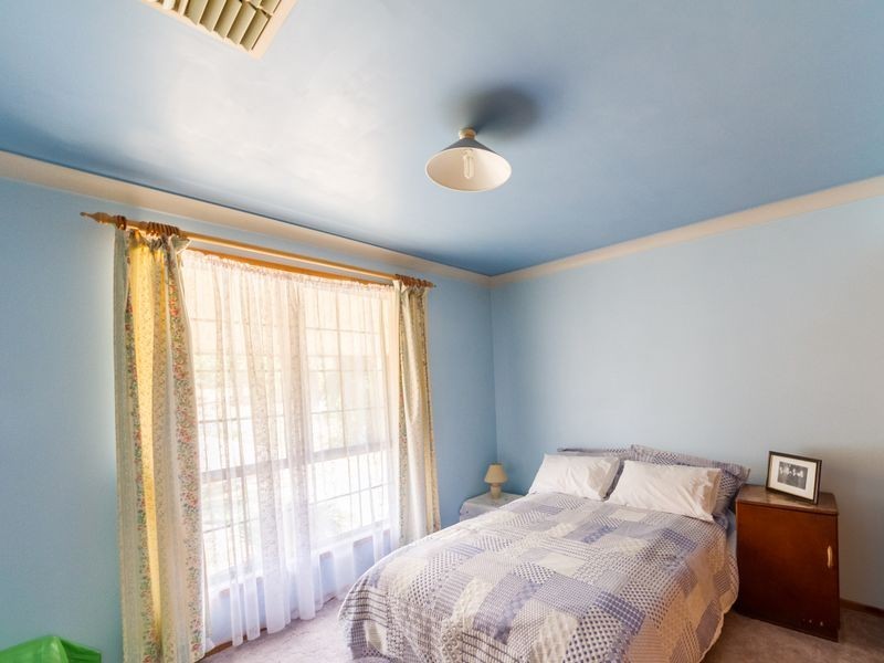 20 Chapman Street, Cowra NSW 2794